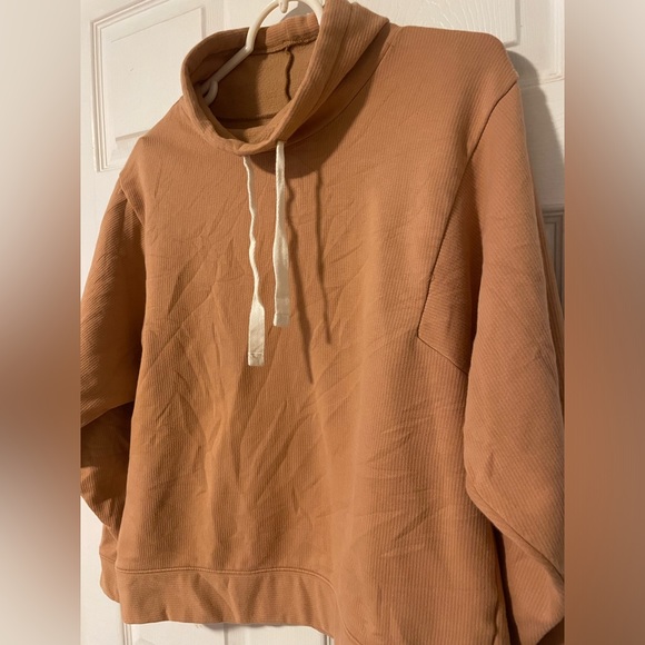 MWL Ribbed Funnelneck Sweatshirt - Picture 8 of 11